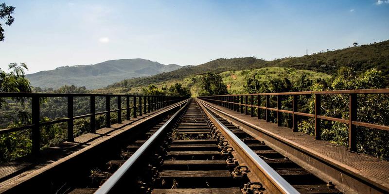 折叠屏手机长期使用报告：耐用性、软件适配与真实体验全解析 | 科技指南